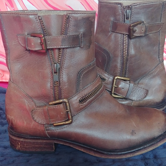 Leather boots - Picture 2 of 16